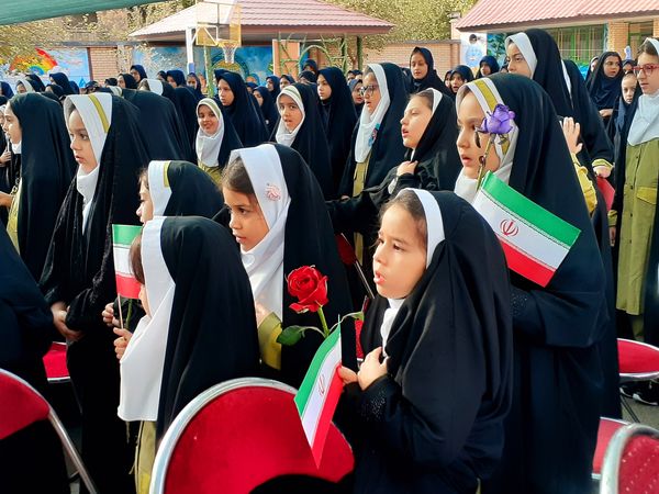 بازگشایی مدرسه غنچه ها ی انقلاب برای سالی پرنشاط