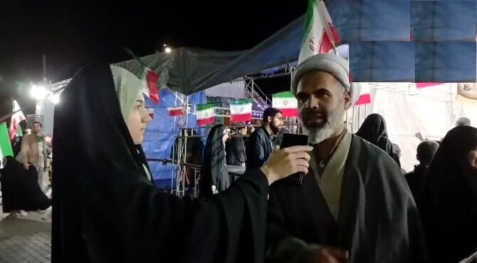 مراسم نورافشانی به مناسبت جشن انقلاب در پردیسان قم