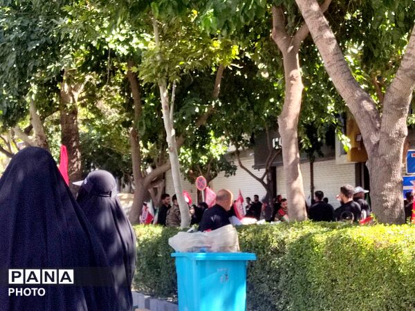 حضور پرشور ملت عظیم الشأن ایران در مراسم وداع با پیکر رهبر شهید