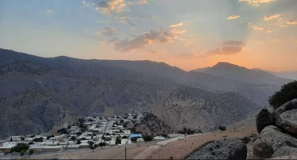 طبیعت سر سبز رفن به هنگام بهار