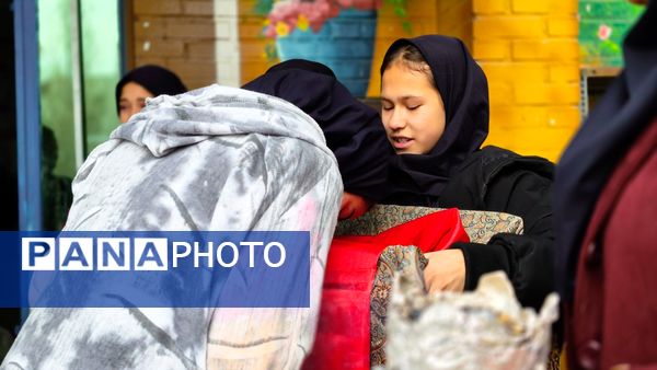 عطر حسینی در مدرسه نوشین بختیاری؛ ورود پرچم متبرک امام حسین(ع) و اجرای پویش «دانش‌آموز حرم‌ساز» در جوادآباد