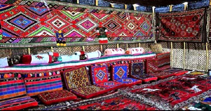 گلیم، گچمه و سیاه‌چادر از صنایع دستی شناخته شده کهگیلویه و بویراحمد است