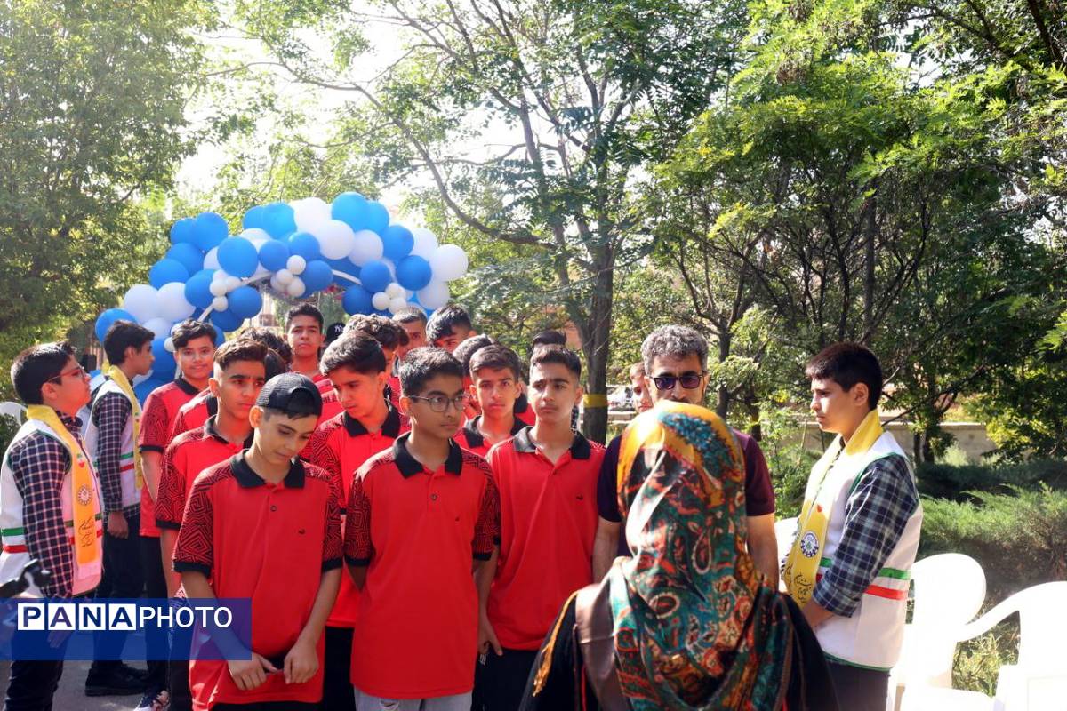 استقبال از تیم‌های ورزشی دانش‌آموزی کشور در رشته‌های فوتسال و هندبال 