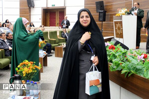 مراسم بزرگداشت مقام معلم در پردیس