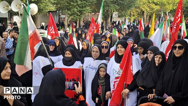 رزمایش «جانفدایان» با شعار «لبیک یا خامنه‌ای» در شهرستان بروجن