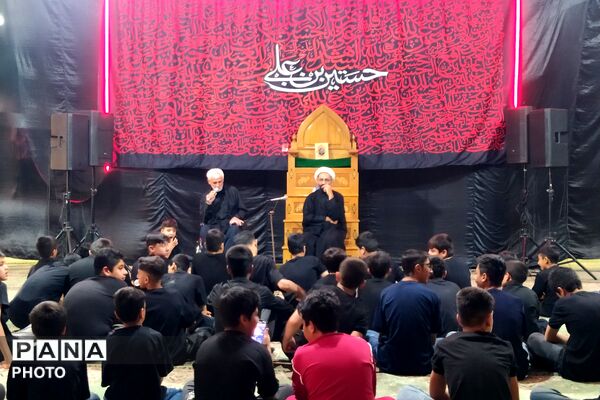 شور حسینی نوجوانان پیشتاز ارسنجانی در سوگواره «احلی من العسل»