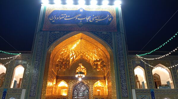 گل آرایی و چراغانی حرم رضوی 