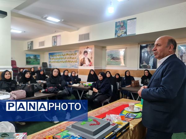 ارتقای مهارت‌های آموزشی مربیان پیشتاز ناحیه 2 شیراز