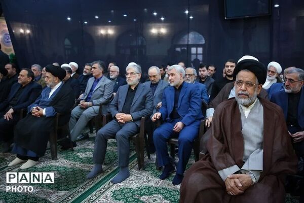 مراسم یادبود شهدای خانواده رهبر شهید در حرم حضرت عبدالعظیم حسنی علیه السلام 