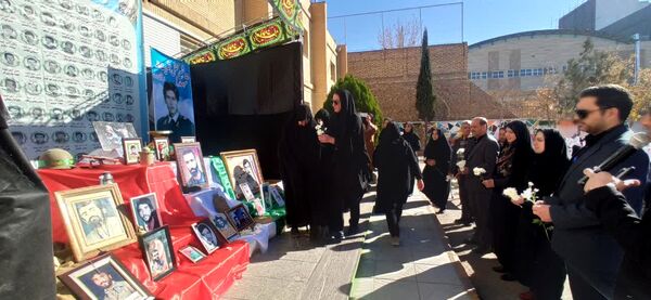 یادواره 118 شهید دانش‌آموز شهرستان بجنورد در مدرسه شاهد فاطمه زهرا(س)
