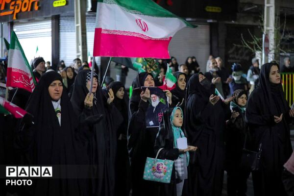  بیعت با رهبر انقلاب اسلامی در ساوجبلاغ 