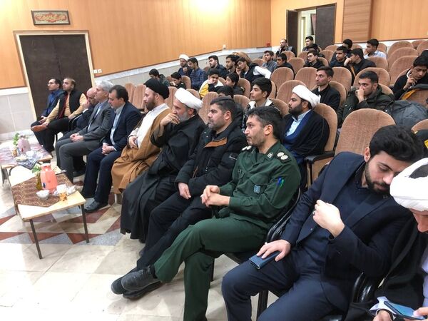 نشست هم‌اندیشی اعضای ستاد دانش‌آموزی نمازجمعه تربت حیدریه 