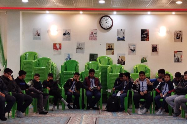  جلسه هم اندیشی برگزاری مدرسه انقلاب  در انجمن اسلامی کاشمر