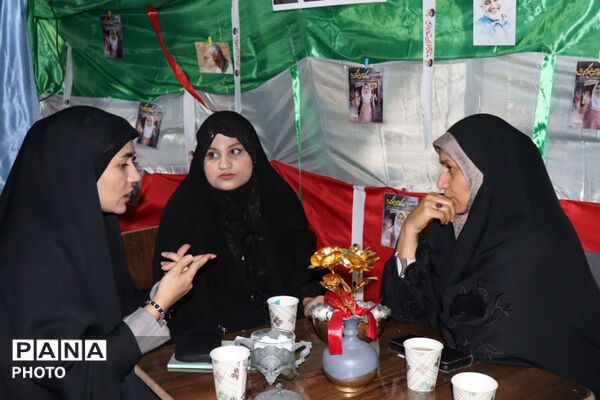حضور گسترده و دشمن شکن دانش آموزان و فرهنگیان در غرفه آموزش و پرورش به میزبانی آموزشگاه الغدیر