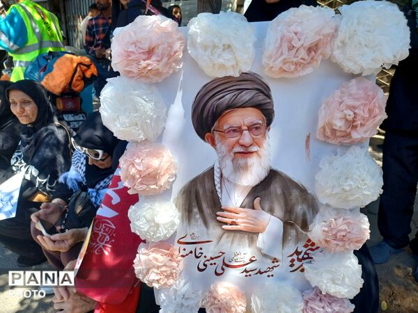 حال و هوای مشهد ساعاتی پیش از تشییع پیکر رهبر شهید انقلاب