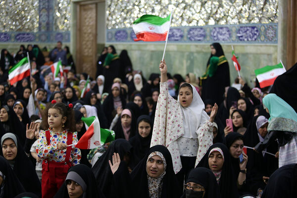 جشن ویژه دختران پلیس در حرم حضرت معصومه(س)