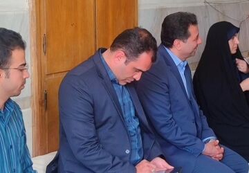 دیدار  مدیرکل آموزش و پرورش استان اصفهان با خانواده گرانقدر شهدای نجف آباد 