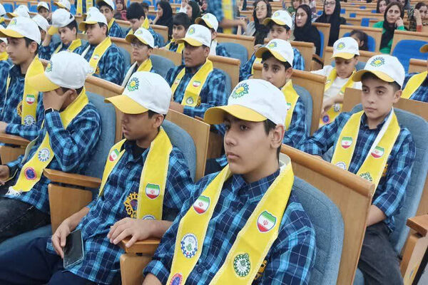 زنگ مقاومت در  دبیرستان غیر دولتی پسرانه پیشتازان (متوسطه اول) شهر جم