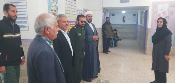 تقدیر امام جمعه سملقان از پرستاران شهر قاضی و شهر آوا 