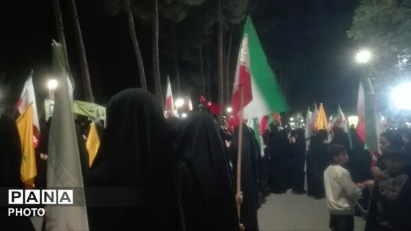 چهل و هفتمین شب از اجتماع مردم در میدان مرکزی شهرستان خلیل آباد