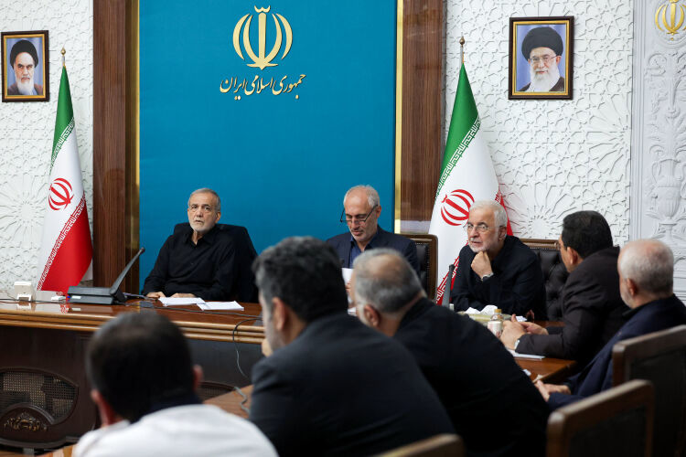 پزشکیان: دولت با همه ظرفیت در مسیر جبران خسارت مردم در جنگ تحمیلی گام بر می‌دارد