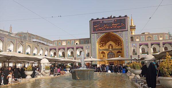مراسم زنجیر زنی و سینه زنی به مناسبت شهادت امام رضا علیه السلام 