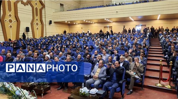  اختتامیه دهمین جشنواره کشوری نوجوان خوارزمی در مشهد