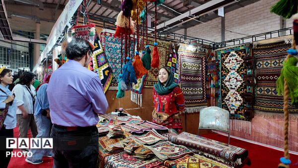  نمایش هنر دست‌های پرتوان در قاب پایانی؛ نگاهی به آخرین روز جشنواره صنایع‌دستی زنجان