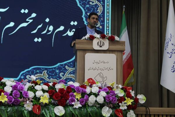 دیدار صمیمی وزیر آموزش‌وپرورش با فرهنگیان استان خوزستان