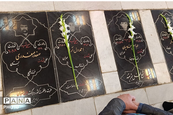 ادای احترام به شهدا و تجلیل از مربیان بهداشت در خراسان شمالی