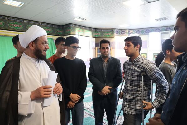 حضور پرشور دختران و پسران شهریار در روز استکبار ستیزی