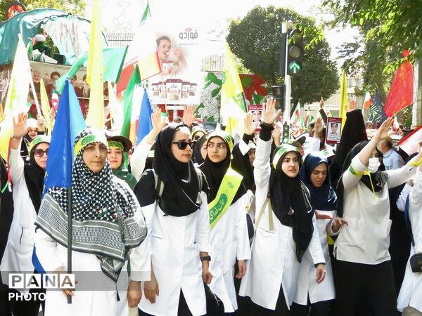 ۳۱۳ هزار جان‌فدا؛ روایت حماسه‌ای که در قاب‌ها ماندگار شد