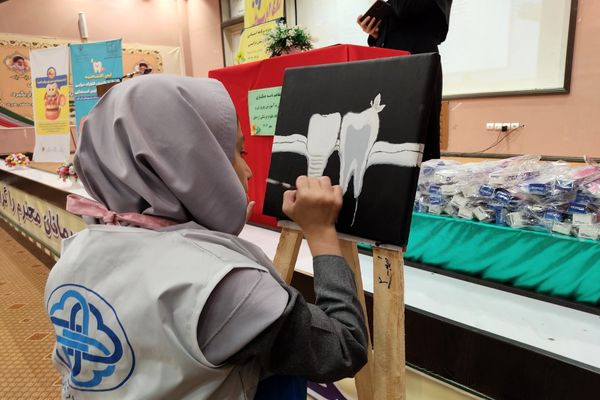 اجرای طرح «وارنیش  فلوراید تراپی » در مدارس ابتدایی استان اردبیل