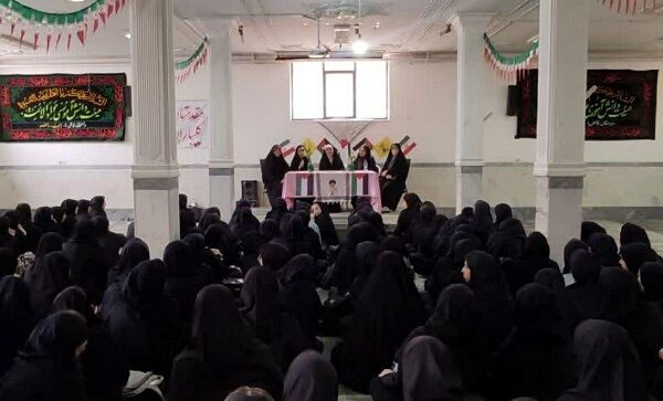 برپایی محفل شعر «دختران قدس» در دبیرستان سیداحمد فاتحی قم