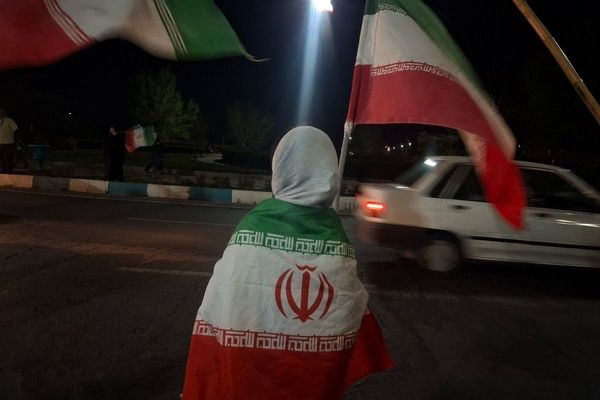 اجتماع بزرگ مردم اندیشه در گلزار شهدای فاز چهار