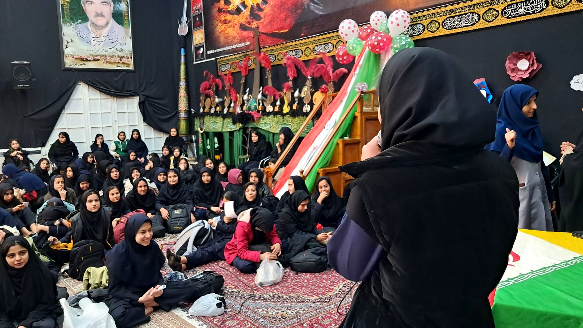 جشن نیمه شعبان در دبیرستان حضرت زینب (س)