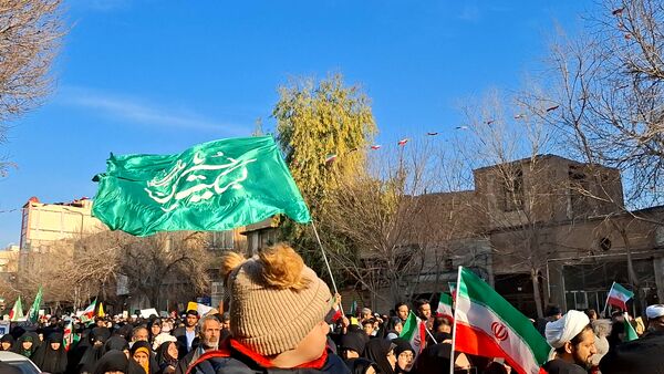 جلوه‌های باشکوه حضور مردم قم در راهپیمایی ۲۲ دی