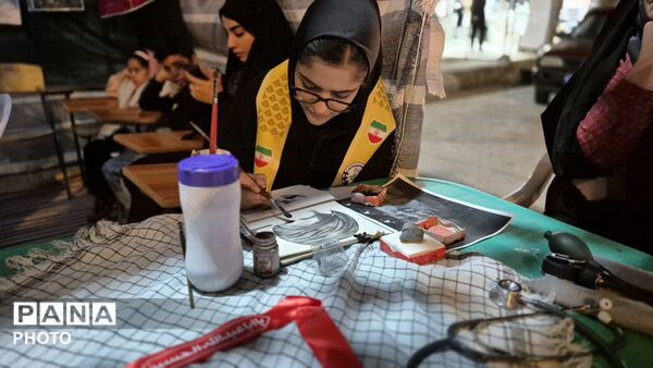فعالیت موکب سازمان دانش‌آموزی «پاتون دختران» در راستای خدمات‌رسانی به زائران