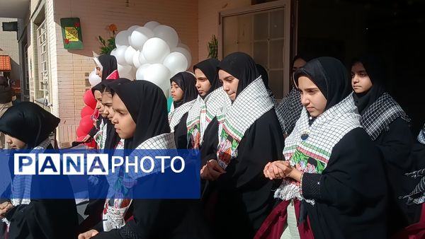 جشن دهه انقلاب و زنگ حماسه آفرینی انقلاب در دبستان شطیطه ۲