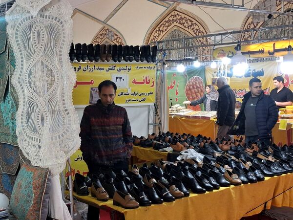 نمایشگاه عرضه مستقیم کالا ،سوغات و هدایا، صنایع دستی در شهرستان کاشمر 