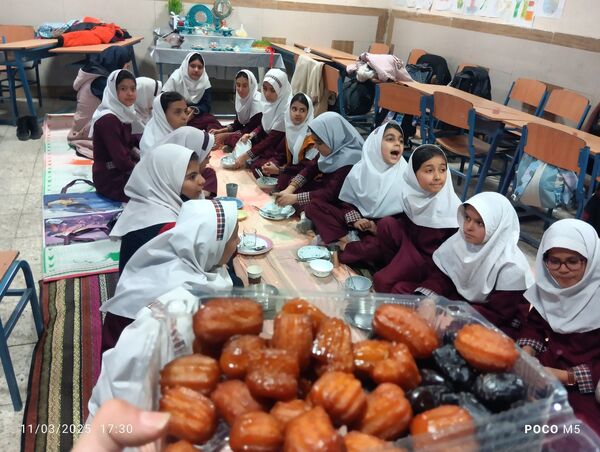 ضیافت افطاری ماه رمضان به میزبانی دبستان شطیطه۲ نیشابور