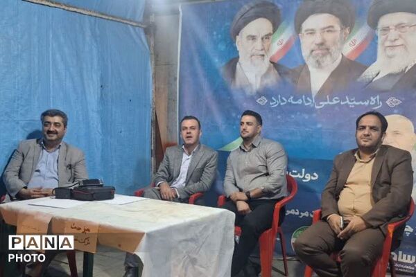 یادبود کودکان شهید مدرسه شجره میناب در تجمعات شبانه مردم شهیدپرور فیروزکوه