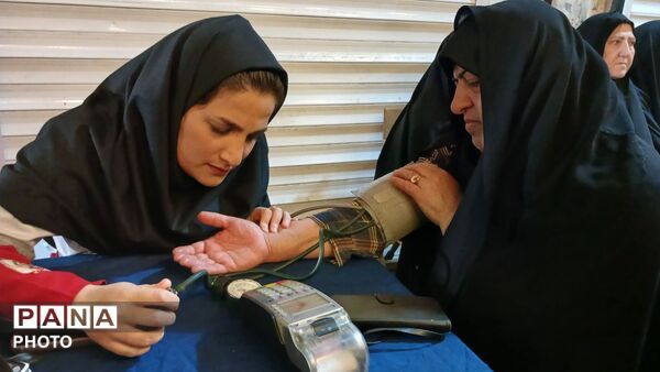 حضور میدانی نیروهای امدادی جمعیت هلال‌احمر شهرستان فارسان در تجمعات