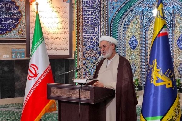 امام زین‌العابدین(ع) الگویی بی‌بدیل در تقوا و عبادت است