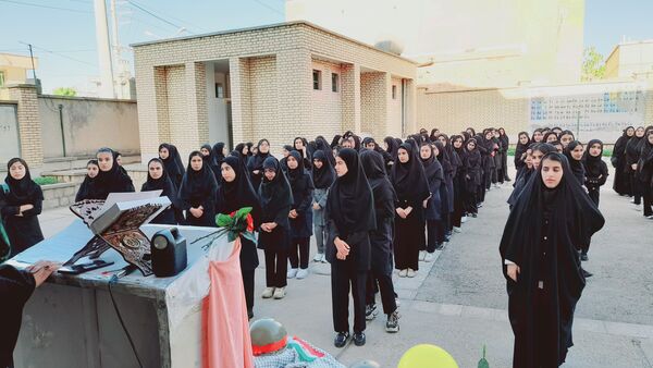 نواخته شدن زنگ مهر در  مدارس شهرستان لنده