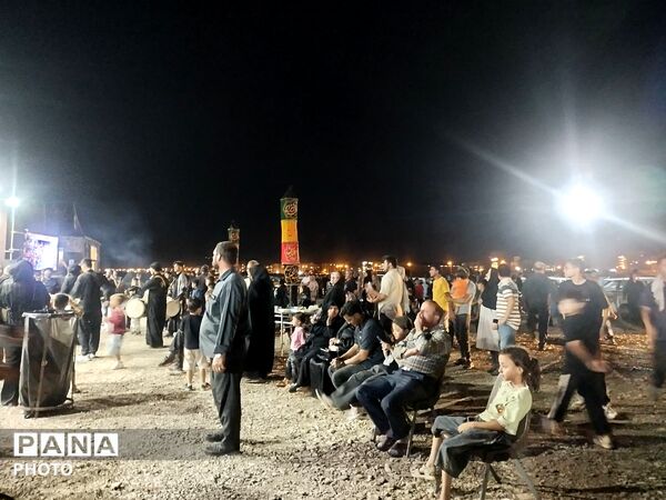 توقف درمسیر عاشقی، موکب حیدریون پذیرای زائران وعزادارن رهبری