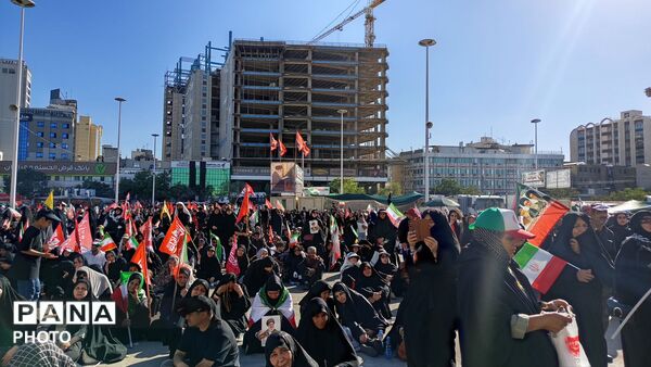 بغض گلوگیر ملت در آخرین دیدار با امام شهید