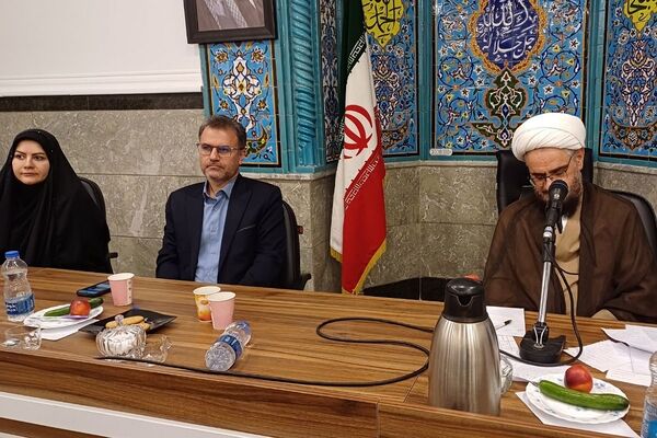 نشست مدیران مدارس ابتدایی شهر اندیشه با امام جمعه شهر اندیشه در آستانه بازگشایی مدارس