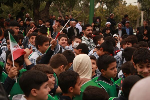 راهپیمایی روز دانش‌آموز در بهارستان 2