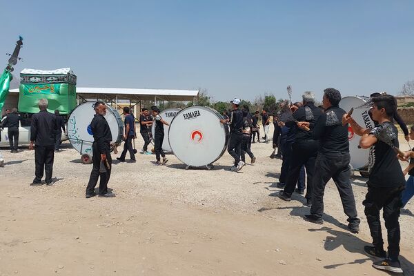 مراسم عزاداری و زنجیر‌زنی روز عاشورا در بوانات